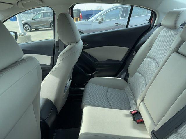 2016 mazda mazda3 i sport
