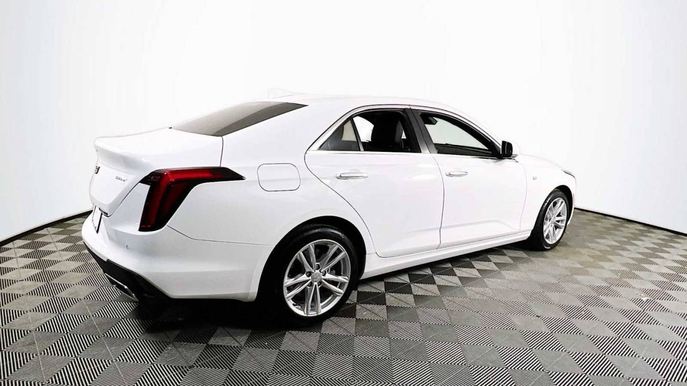 2023 cadillac ct4 luxury