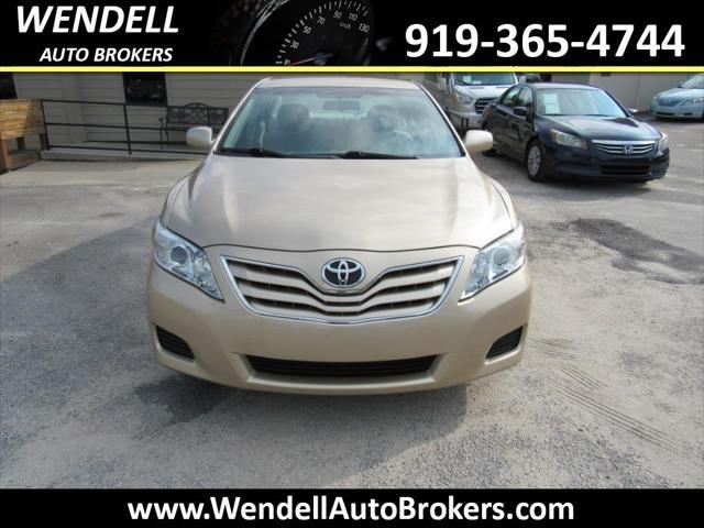 2010 toyota camry le