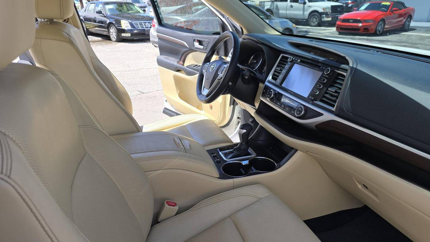2015 toyota highlander limited