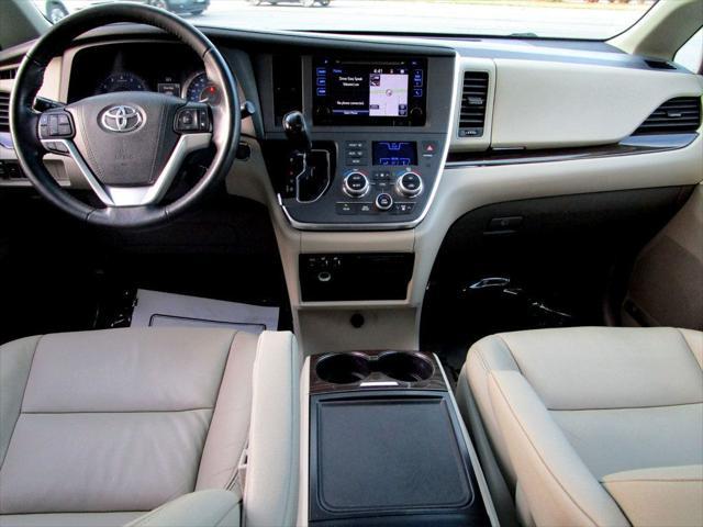 2015 toyota sienna xle