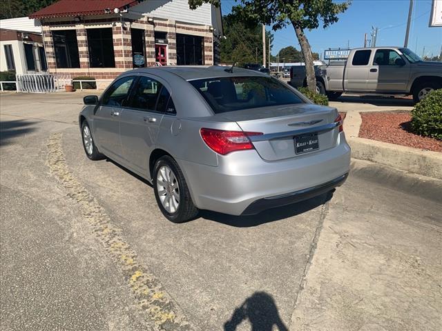 2011 chrysler 200 touring