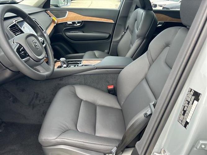 new 2025 volvo xc90 plus