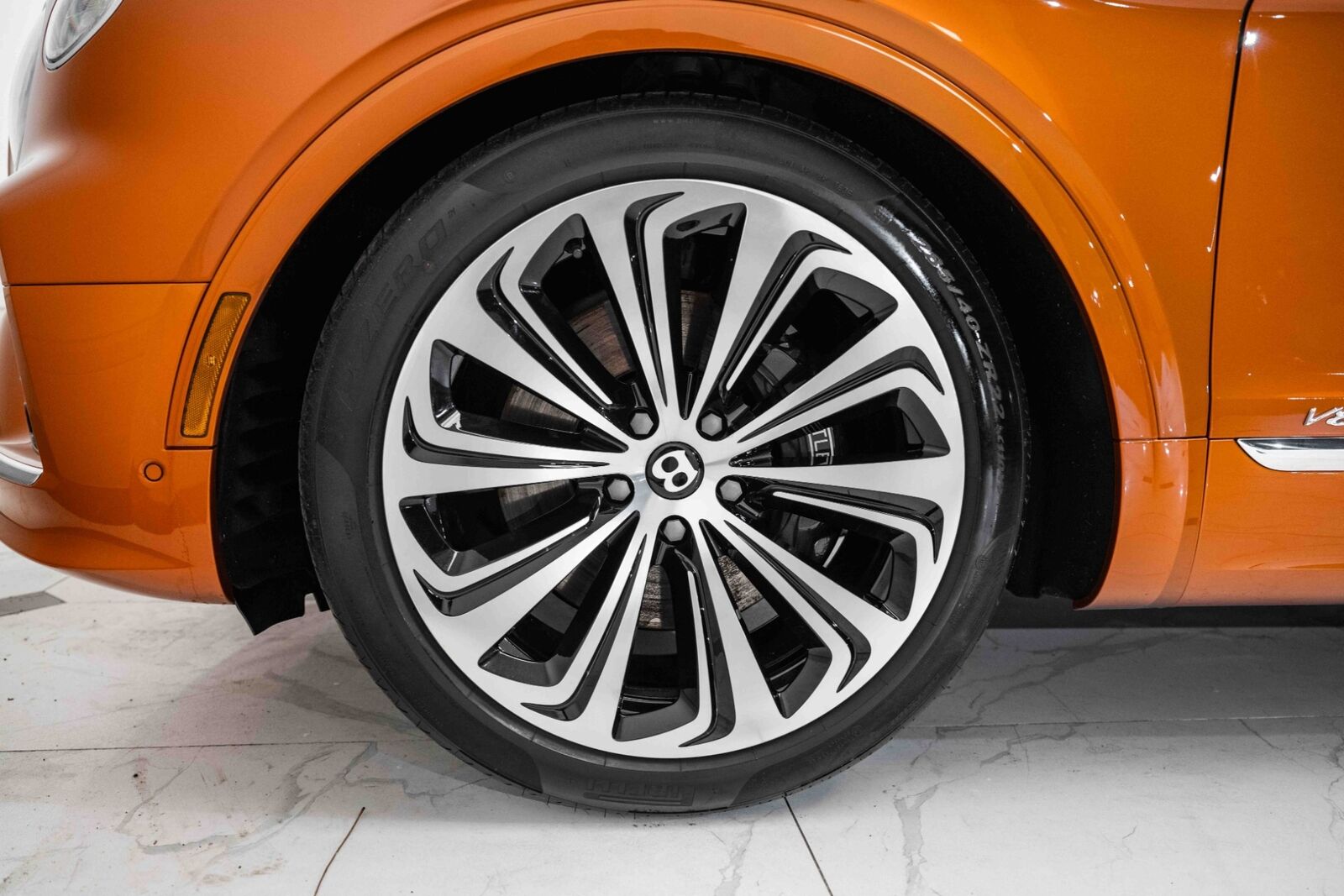 2021 bentley bentayga v8
