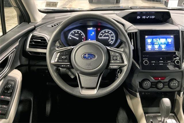 2022 subaru forester base