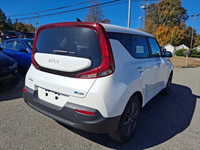 2022 kia soul ex