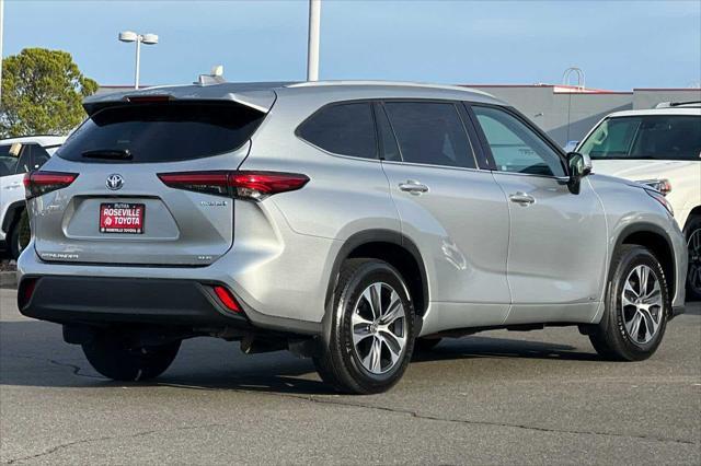 2022 toyota highlander hybrid xle