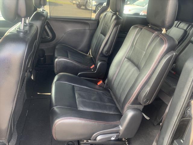 2019 dodge grand caravan gt