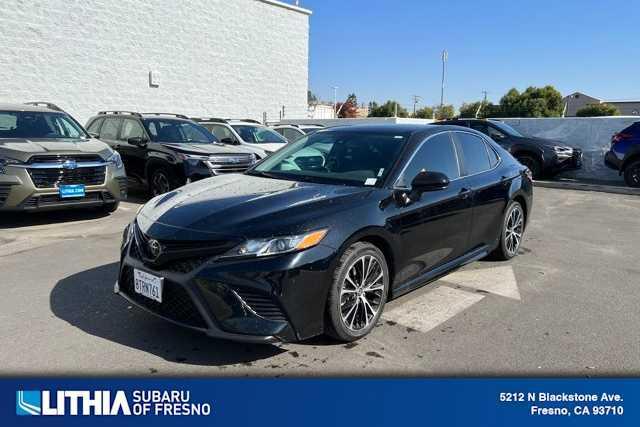 2020 toyota camry se