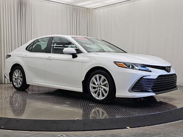 2023 toyota camry le