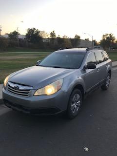 2010 subaru outback 2.5 i