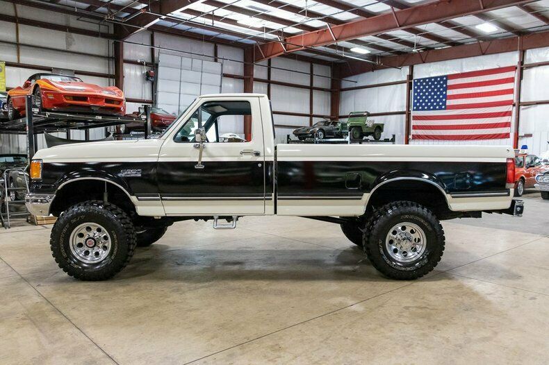 1989 ford f250 custom 67662 miles white / black pickup truck 5.0l v8 5-speed man