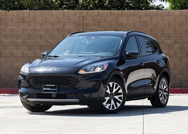 2020 ford escape se