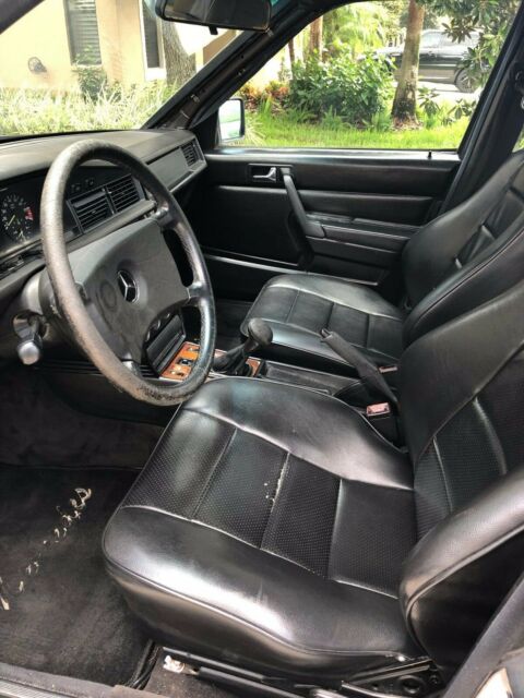 1985 mercedes 190e