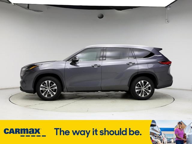 2022 toyota highlander hybrid xle