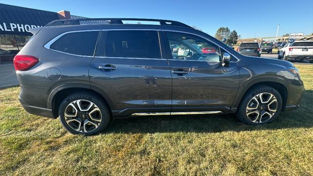 2023 subaru ascent limited 7-passenger