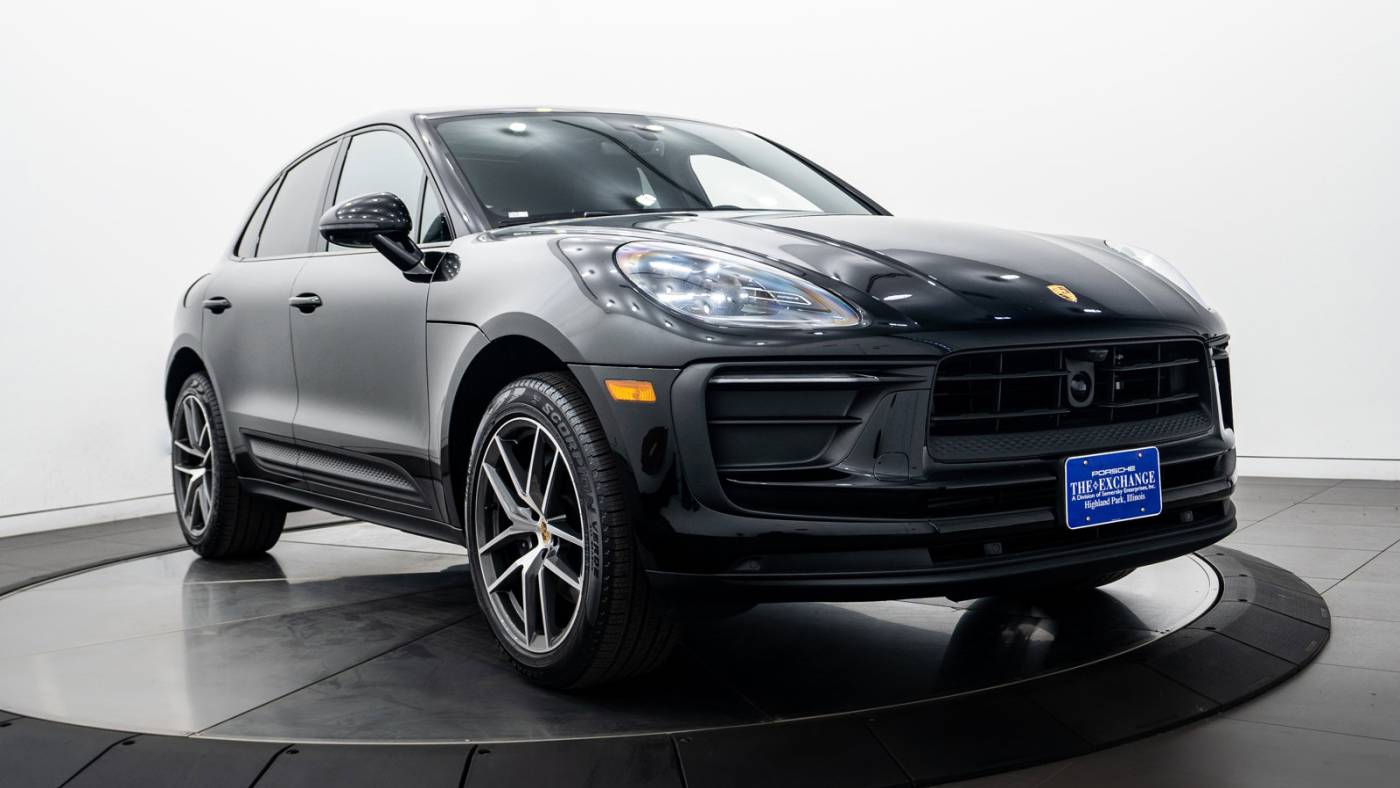 2023 porsche macan standard