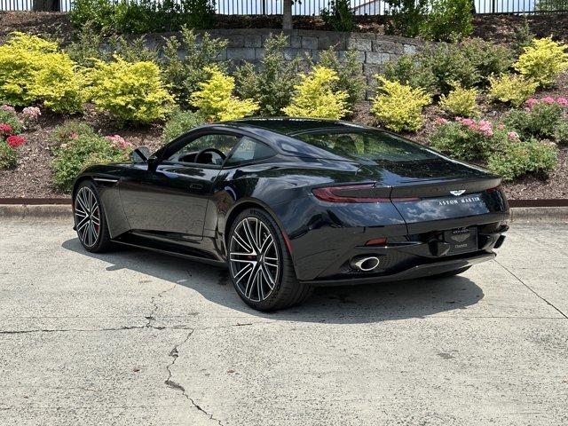 2024 aston martin db12