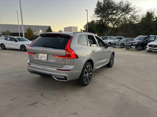 2024 volvo xc60 b5 plus dark theme