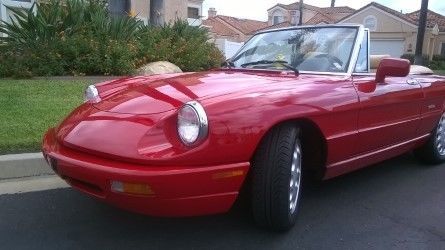 1993 alfa romeo spider veloce; spectacular; low mileage; beautiful example
