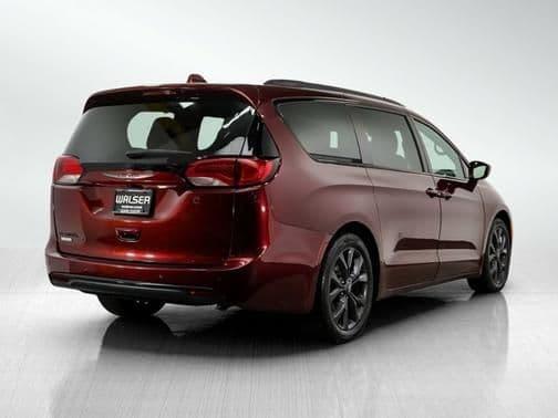 2018 chrysler pacifica touring l plus in burnsville, minnesota