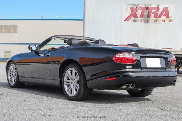 2005 jaguar xkr base