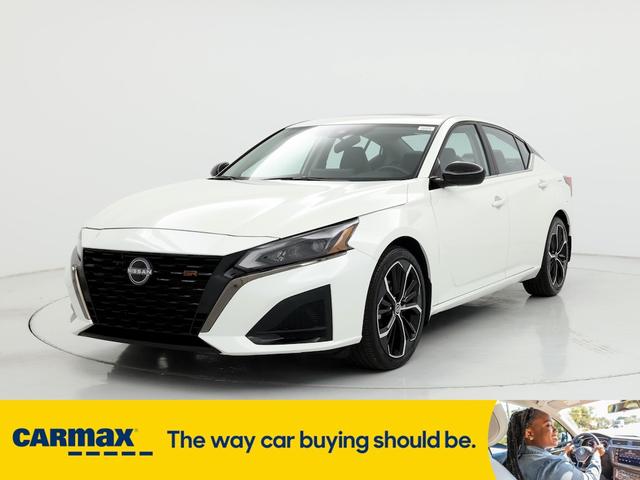 2023 nissan altima sr
