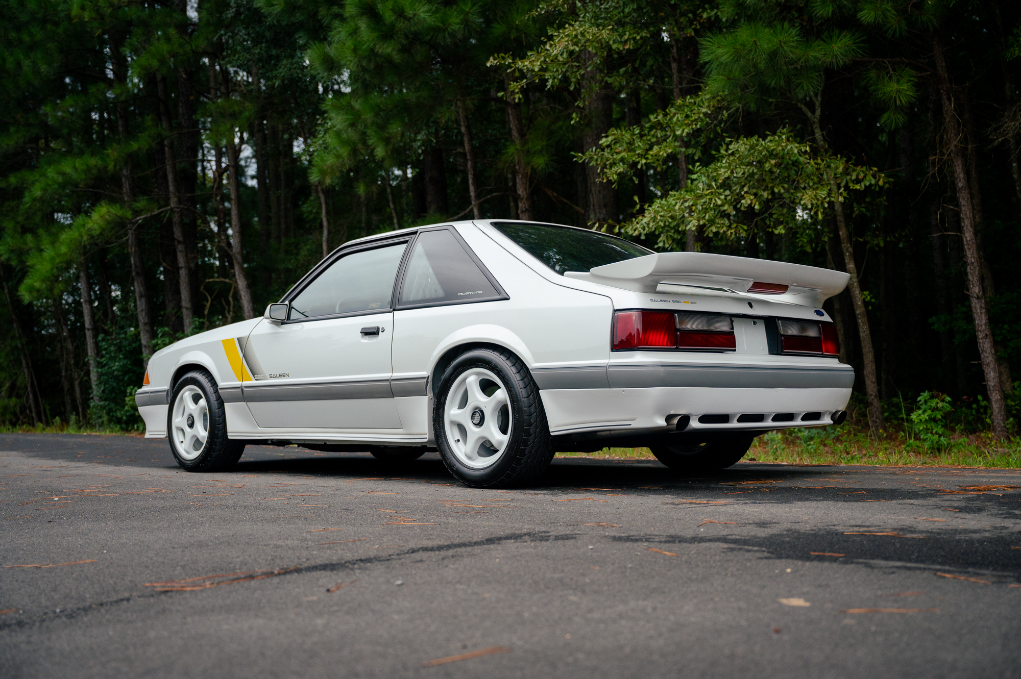 1989 ford mustang saleen ssc