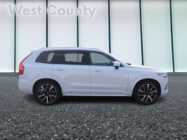 2022 volvo xc90 t6 momentum 7 passenger