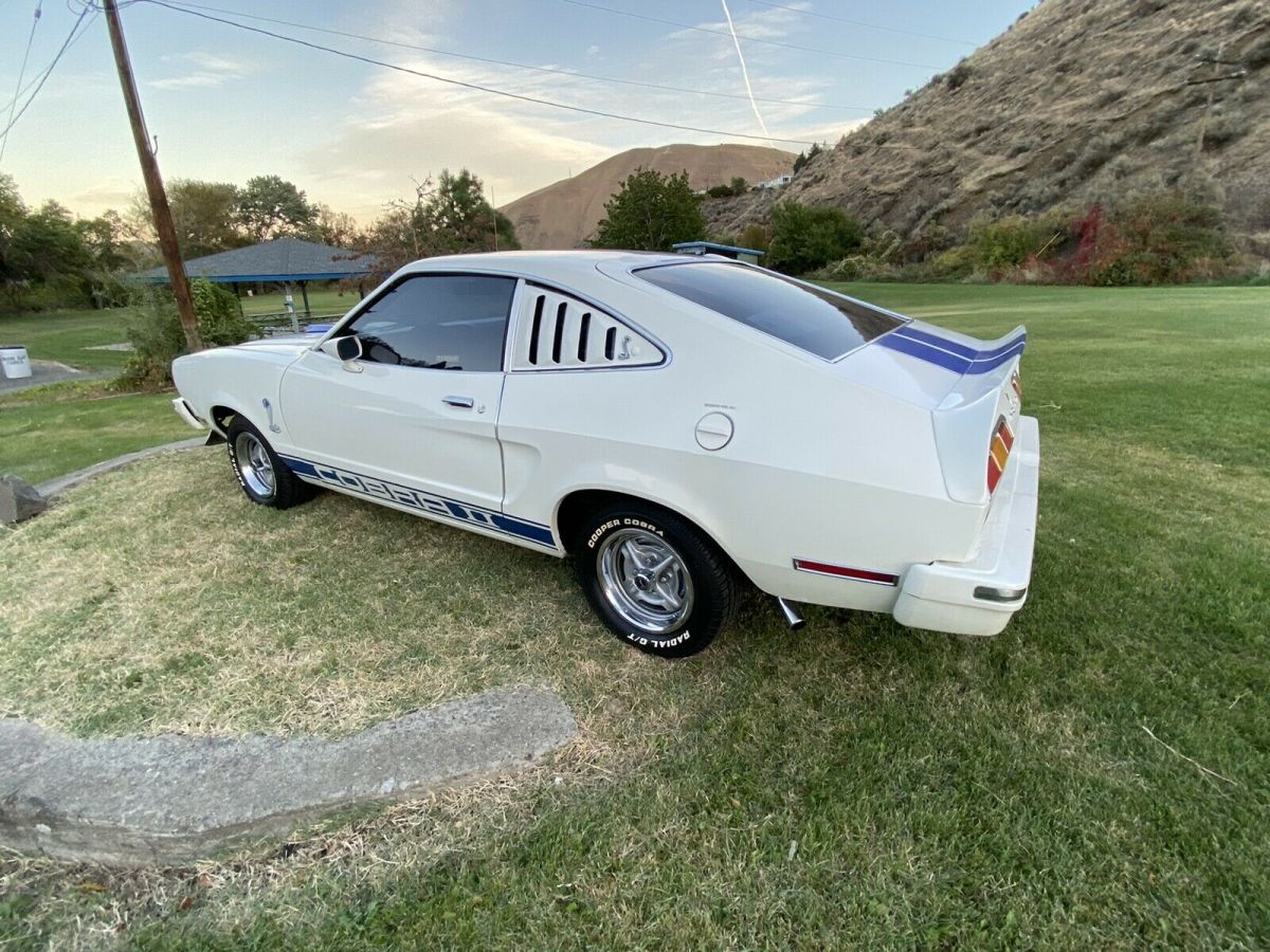 1976 ford mustang coupe white rwd manual cobra
