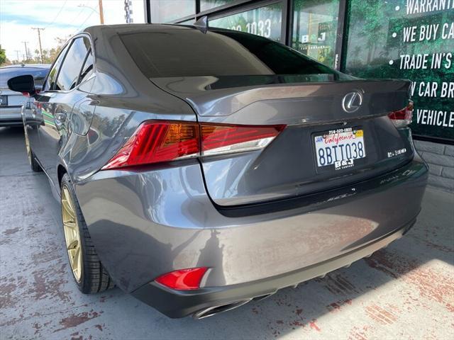 2018 lexus is 300 base