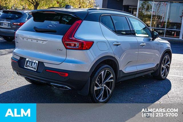 2019 volvo xc40 t4 r-design