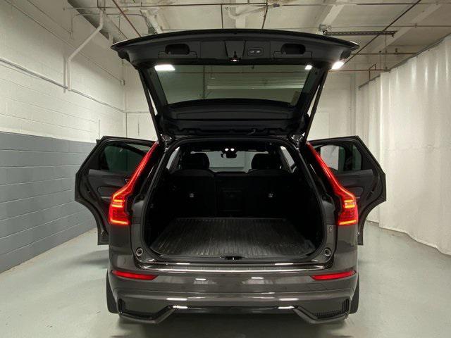 2022 volvo xc60 b6 r-design