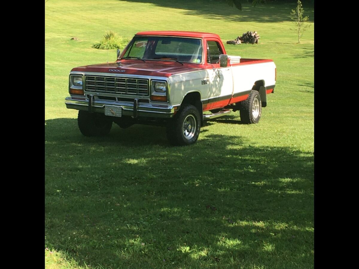 dodge truck 1984 318,automatic 4x4
