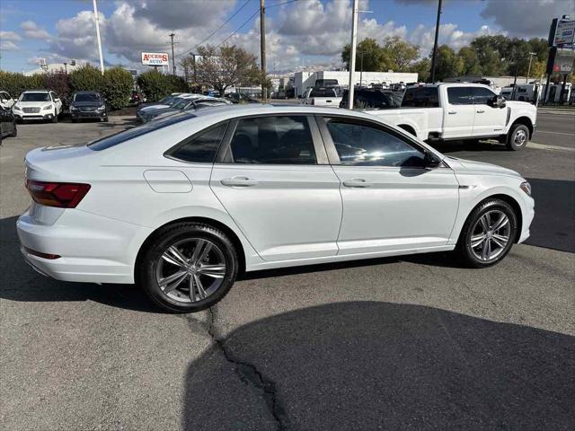 2019 volkswagen jetta 1.4t r-line