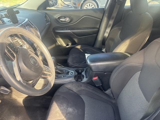2019 jeep cherokee latitude
