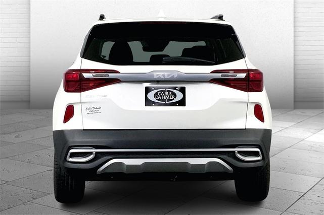 2022 kia seltos sx