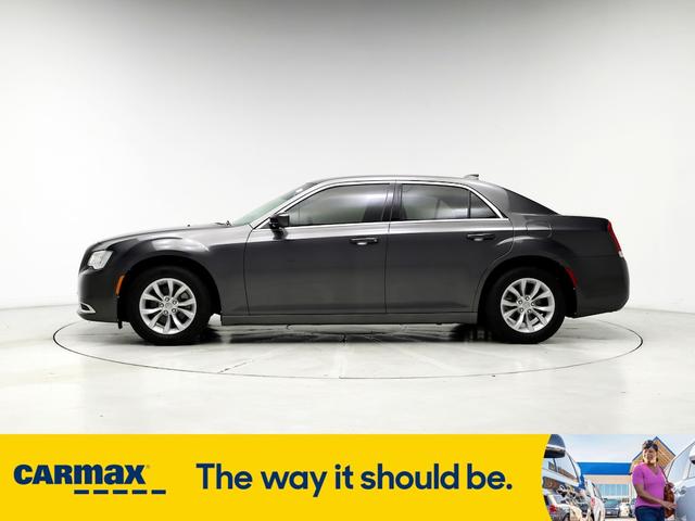2022 chrysler 300 touring