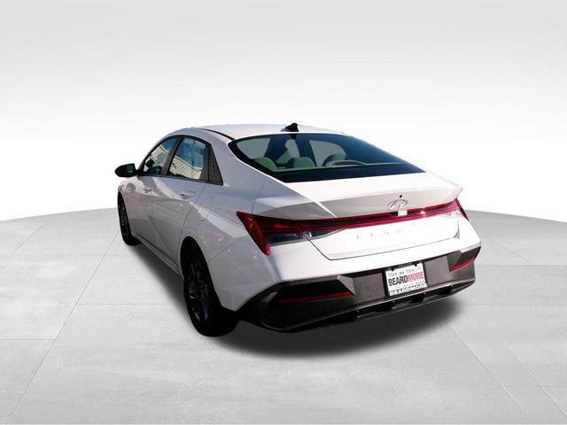 2024 hyundai elantra hev blue