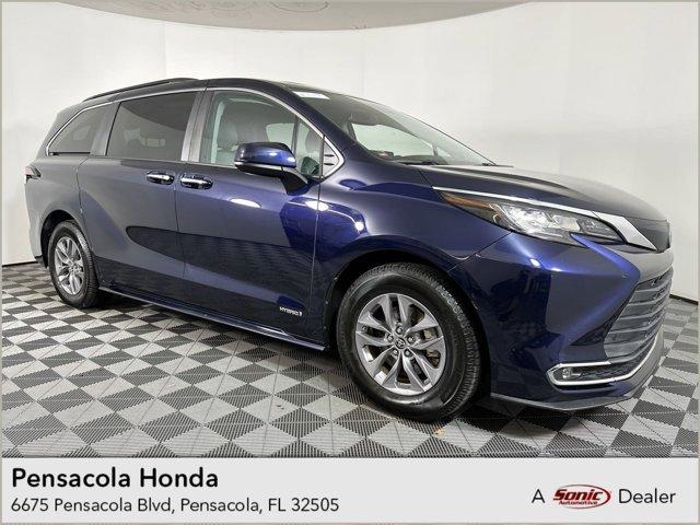 2021 toyota sienna xle