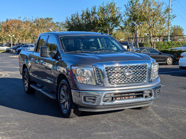 2019 nissan titan sv