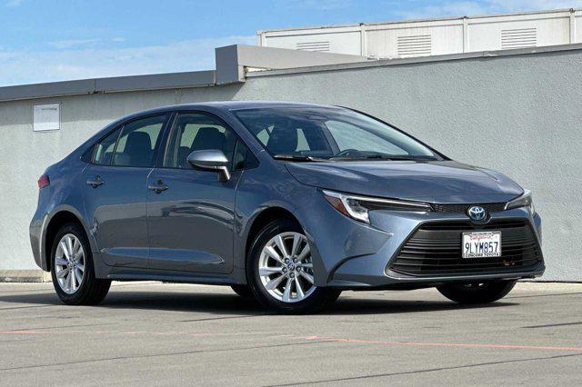 2024 toyota corolla hybrid le