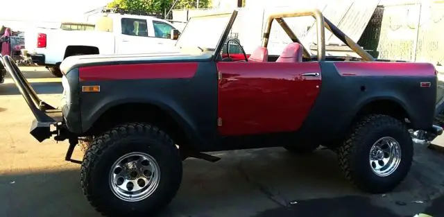 800b v8 4x4 automatic, ford bronco progenitor, doll up, super rare