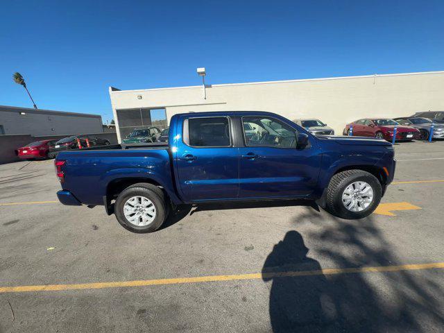 2022 nissan frontier sv