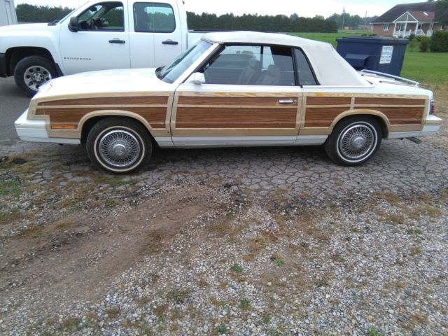 town & country woody convertible, loaded mark cross leather