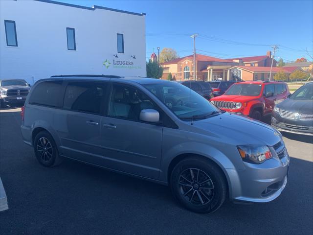2017 dodge grand caravan gt