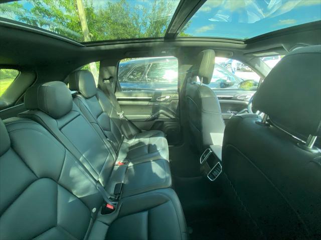 2018 porsche cayenne base