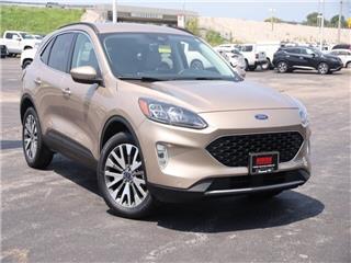 2021 Ford Escape titanium