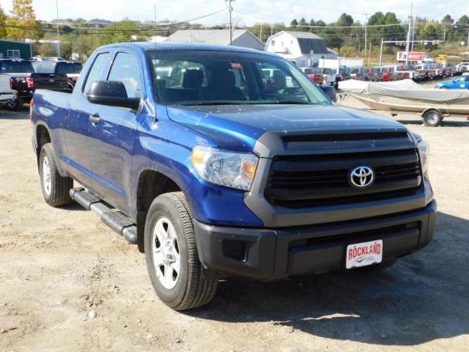 2014 toyota tundra sr 4x4 sr 4dr double cab pickup sb (4.6l v8 for sale in thomaston, maine