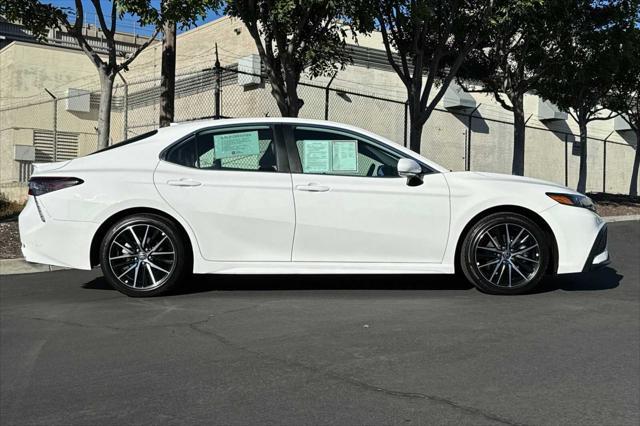 2024 toyota camry se